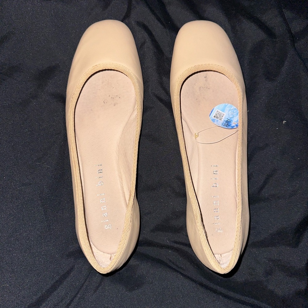 Gianni Bini Nude Leather Square Toe Low Block Heel Pumps – Size 10M